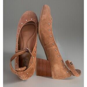 Eurosoft Devi Sofft Womens Pumps Sz 7.5M Tan Suede Studded Chunky Heel Lagenlook